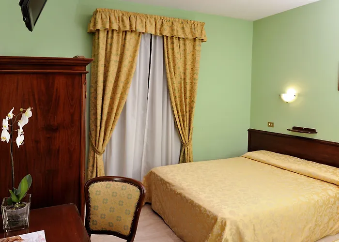 L'ottava 蒙特孔帕特里